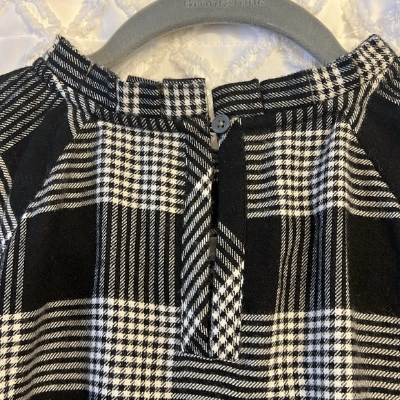 LOFT Ruffle Neck Flannel - Picture 6 of 7